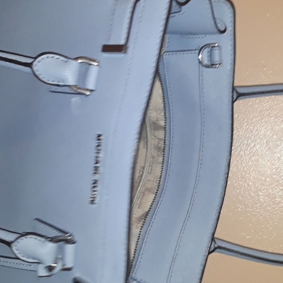 Womens Handbag - Picture 3 of 5